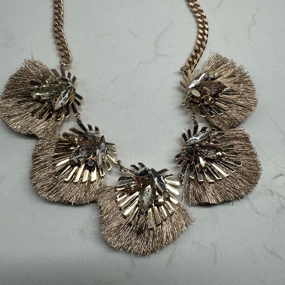 Rose/Gold-Colored Faux Gemstone Statement Metal Necklace - Picture 2 of 8